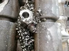 odvŕtanie poškodených vstrekovačov Ford 2.0